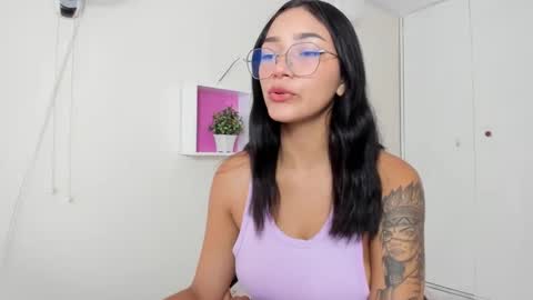 Snapshot of asiam_brunet chatting on December 2024 01:10:01 PM Camila online show from December 2024 01:10:01 PM