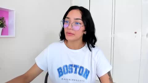 Snapshot of asiam_brunet chatting on January 2025 12:58:02 PM Camila online show from January 2025 12:58:02 PM