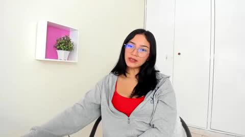 Snapshot of asiam_brunet chatting on February 2025 12:48:02 PM Camila online show from February 2025 12:48:02 PM