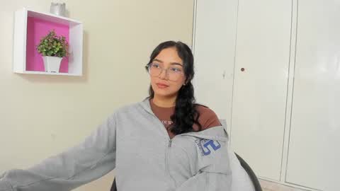 Snapshot of asiam_brunet chatting on February 2025 01:58:01 PM Camila online show from February 2025 01:58:01 PM