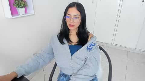 Snapshot of asiam_brunet chatting on March 2025 01:59:02 PM Camila online show from March 2025 01:59:02 PM