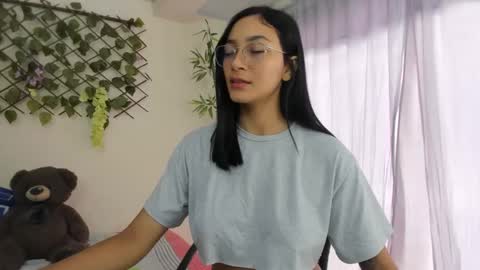 Snapshot of asiam_brunet chatting on October 2025 02:07:01 PM Camila online show from October 2025 02:07:01 PM