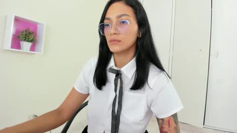 Snapshot of asiam_brunet chatting on October 2025 07:51:01 PM Camila online show from October 2025 07:51:01 PM