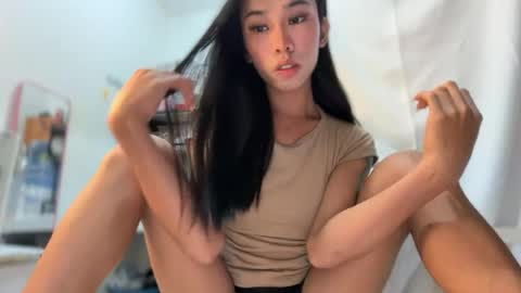 Snapshot of asian_aki chatting on June 2026 12:06:01 PM Marj online show from June 2026 12:06:01 PM