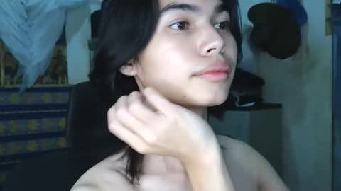 asian_babyboi online show from November 2025 04:20:02 PM