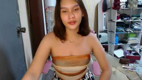 Snapshot of asian_glamm chatting on October 2025 07:33:02 PM ANITA online show from October 2025 07:33:02 PM