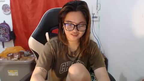 Snapshot of asian_honey69 chatting on December 2025 02:29:01 AM bb girl online show from December 2025 02:29:01 AM