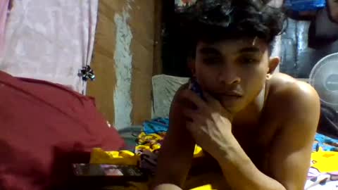 Snapshot of asian_hunk_moreno chatting on August 2026 05:12:02 PM Yuri online show from August 2026 05:12:02 PM