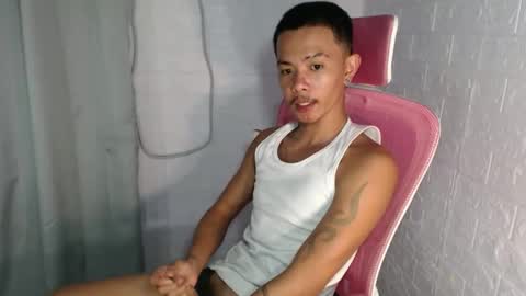Snapshot of asian_utogxxx chatting on April 2026 03:06:01 PM angello abayon online show from April 2026 03:06:01 PM