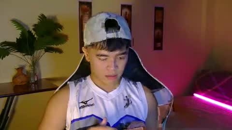 Snapshot of asiancarl_bigcock chatting on March 2026 08:25:01 PM kairo dewji in ifbi online show from March 2026 08:25:01 PM