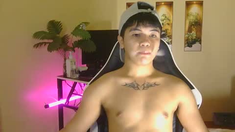 Snapshot of asiancarl_bigcock chatting on April 2026 09:48:01 AM kairo dewji in ifbi online show from April 2026 09:48:01 AM