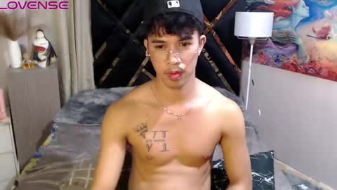 Snapshot of asiancum_peter chatting on September 2025 07:48:01 PM asiancum_peter online show from September 2025 07:48:01 PM