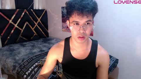 Snapshot of asiancum_peter chatting on March 2026 02:27:01 AM asiancum_peter online show from March 2026 02:27:01 AM