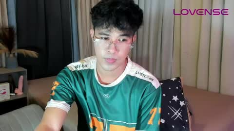 Snapshot of asiancum_peter chatting on June 2026 02:51:01 AM asiancum_peter online show from June 2026 02:51:01 AM