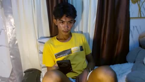 Nico online show from November 2025 12:07:01 PM