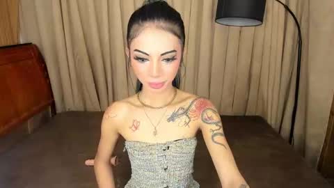 Snapshot of asianprettypetite chatting on February 2025 01:02:01 PM CHESKA online show from February 2025 01:02:01 PM