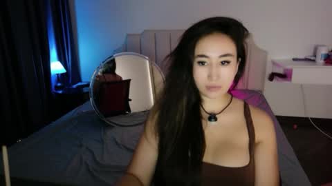 Snapshot of asianqueen777ohmi chatting on May 2026 04:42:01 AM Rose Mingna online show from May 2026 04:42:01 AM