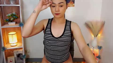 Snapshot of asiansexhunter chatting on October 2025 01:34:01 PM Ms. MONICA online show from October 2025 01:34:01 PM