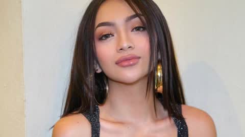 Miss Nia online show from December 2024 11:42:02 PM