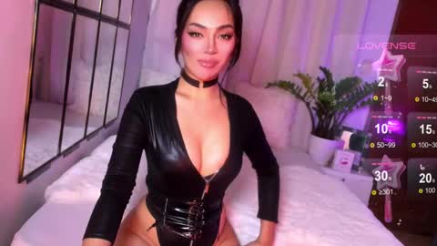 Snapshot of asiansexqueenx chatting on December 2024 04:23:02 AM Miss Nia online show from December 2024 04:23:02 AM