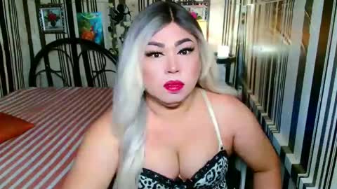 Snapshot of asiansexsymbol chatting on April 2026 07:12:01 PM rhegz online show from April 2026 07:12:01 PM