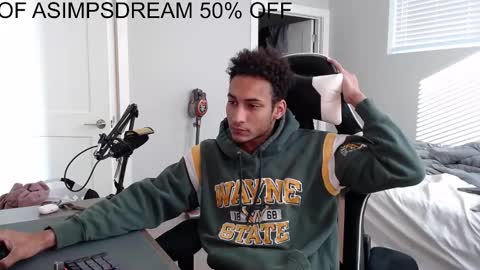 Snapshot of asimpsdream chatting on November 2025 02:44:01 PM asimpsdream online show from November 2025 02:44:01 PM