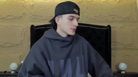 Aslan  online show from March 2026 06:04:02 AM