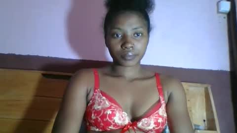 asmiraa online show from February 2026 06:50:01 PM