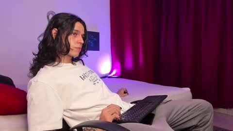 asmodeuszz online show from February 2025 08:43:02 AM