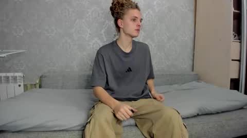 asphalt surfer online show from September 2025 01:21:01 PM