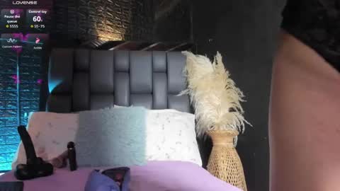 Snapshot of assia_roos chatting on May 2026 10:11:02 AM Nahomi online show from May 2026 10:11:02 AM