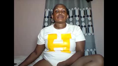 Snapshot of assqueen4 chatting on November 2025 06:24:02 PM FLORAH DANIEL online show from November 2025 06:24:02 PM