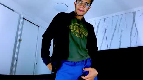 Aston  online show from December 2025 04:40:02 AM