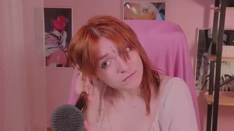 Snapshot of astra_lis chatting on September 2025 12:08:02 PM Astra online show from September 2025 12:08:02 PM