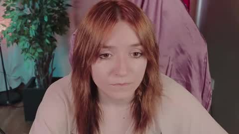 Snapshot of astra_lis chatting on September 2025 12:19:01 PM Astra online show from September 2025 12:19:01 PM