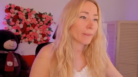 astramonroe online show from June 2026 07:11:02 AM