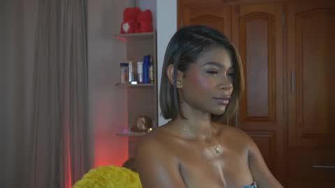 Astrea online show from November 2025 11:58:01 PM