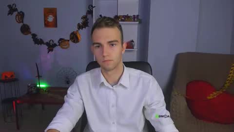 astren online show from October 2025 01:25:01 PM