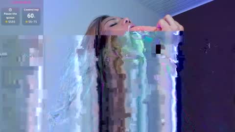 Astrid online show from April 2026 01:19:01 AM