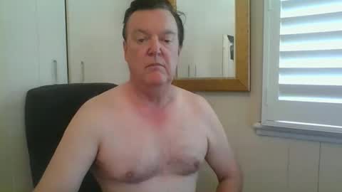 Snapshot of astute008 chatting on November 2025 01:17:01 AM astute008 online show from November 2025 01:17:01 AM