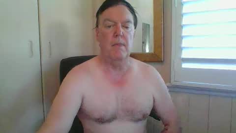 Snapshot of astute008 chatting on December 2025 06:22:02 AM astute008 online show from December 2025 06:22:02 AM