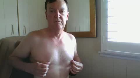 Snapshot of astute008 chatting on February 2026 12:07:01 AM astute008 online show from February 2026 12:07:01 AM