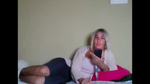 Snapshot of asyalu chatting on September 2025 09:14:02 AM AsyaLu online show from September 2025 09:14:02 AM