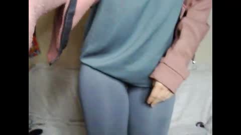 Snapshot of asyalu chatting on October 2025 06:50:02 PM AsyaLu online show from October 2025 06:50:02 PM