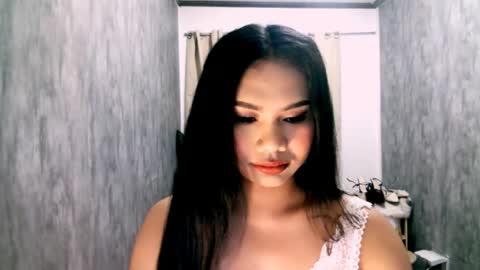 atashakendall online show from April 2026 02:21:01 PM