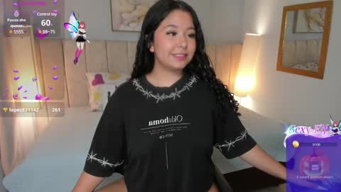 Snapshot of atena_cuteee chatting on December 2024 03:05:02 AM sofia online show from December 2024 03:05:02 AM