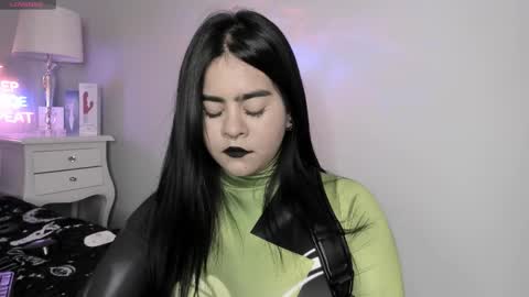 Athena online show from September 2025 08:08:01 PM