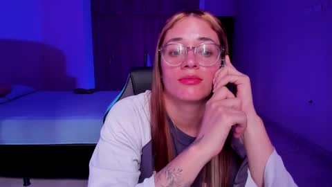 atenas online show from February 2025 07:04:02 PM