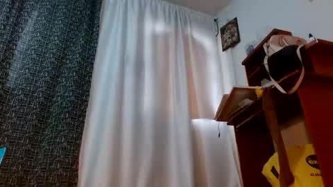 Snapshot of atenea_hot5 chatting on January 2026 07:19:02 PM LILIANA online show from January 2026 07:19:02 PM