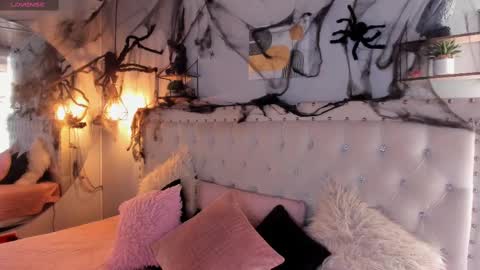 Snapshot of atenea_klett_ chatting on November 2025 01:35:02 PM ATENEA online show from November 2025 01:35:02 PM